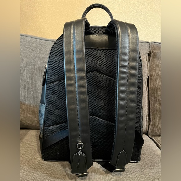 Coach West Backpack in Signature Canvas - Picture 4 of 16